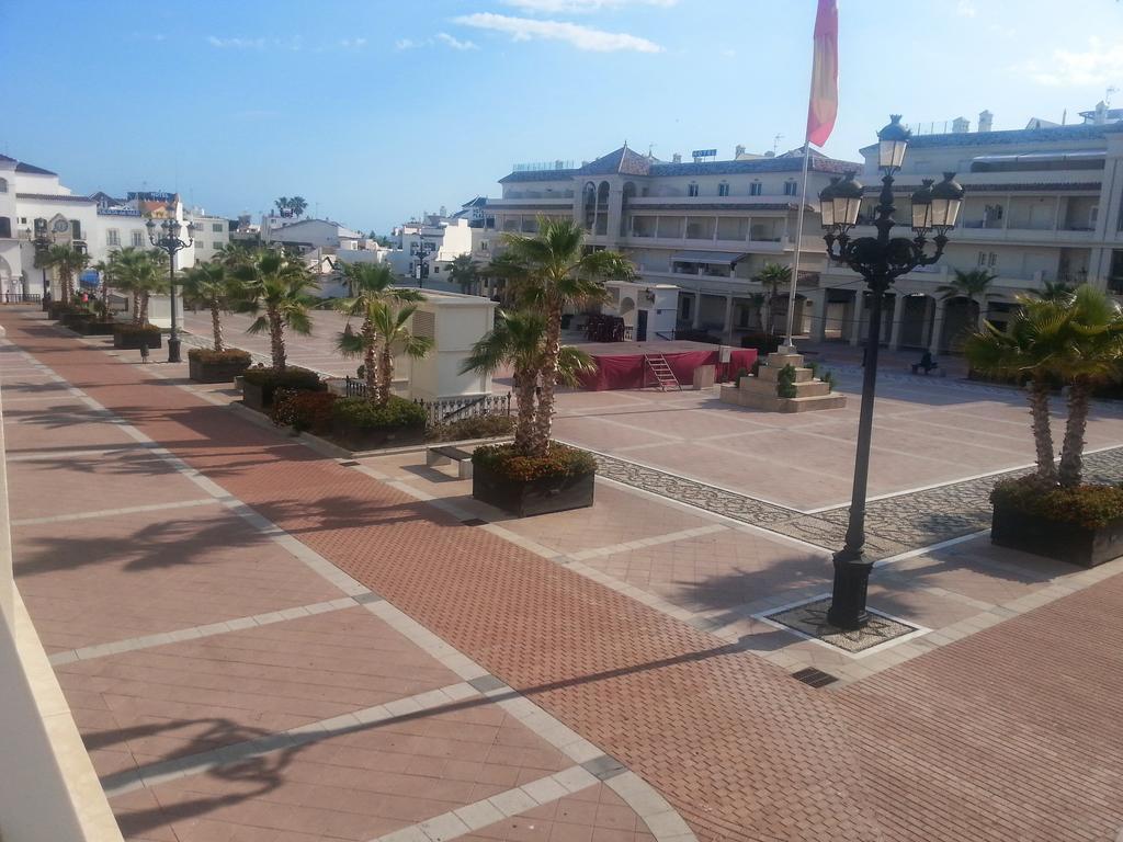 Apartamento Plaza Espana เนร์คา ภายนอก รูปภาพ